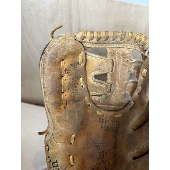 Wilson A2151 Tom Glavine Autograph Model Brown Leather Baseball Glove RHT - Picture 4 of 4